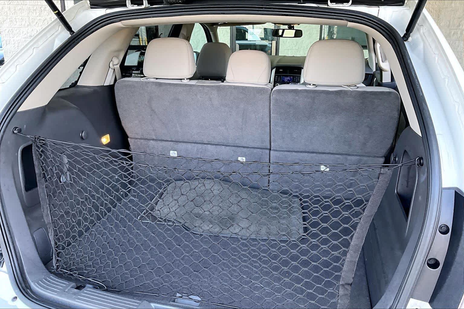 Used 2013 White Suede Ford SE image 30