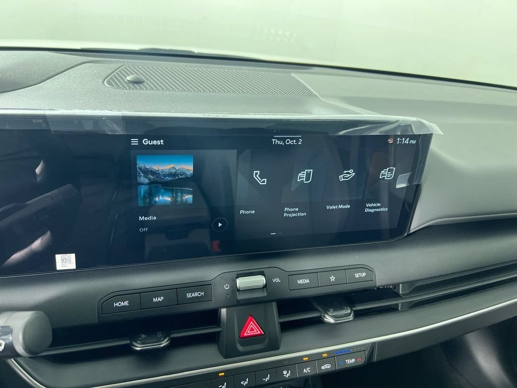 New 2026 Snow White Pearl Kia LXS image 26