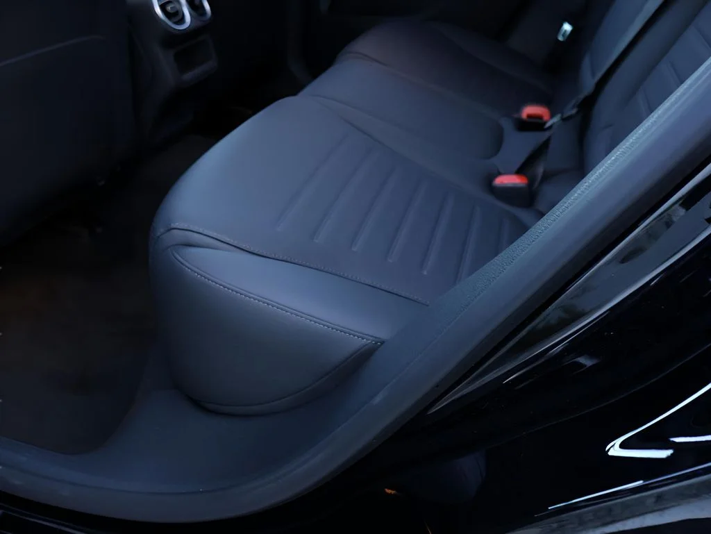 Used 2026 Black Mercedes-Benz GLC 300 image 22