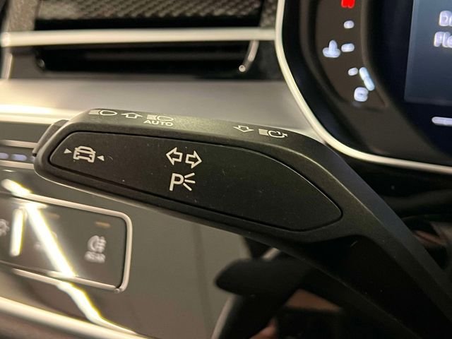 2023 Audi S8 Base - Photo 23