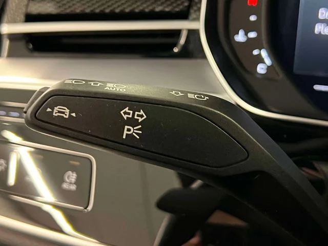 2023 Audi S8 Base - Photo 23
