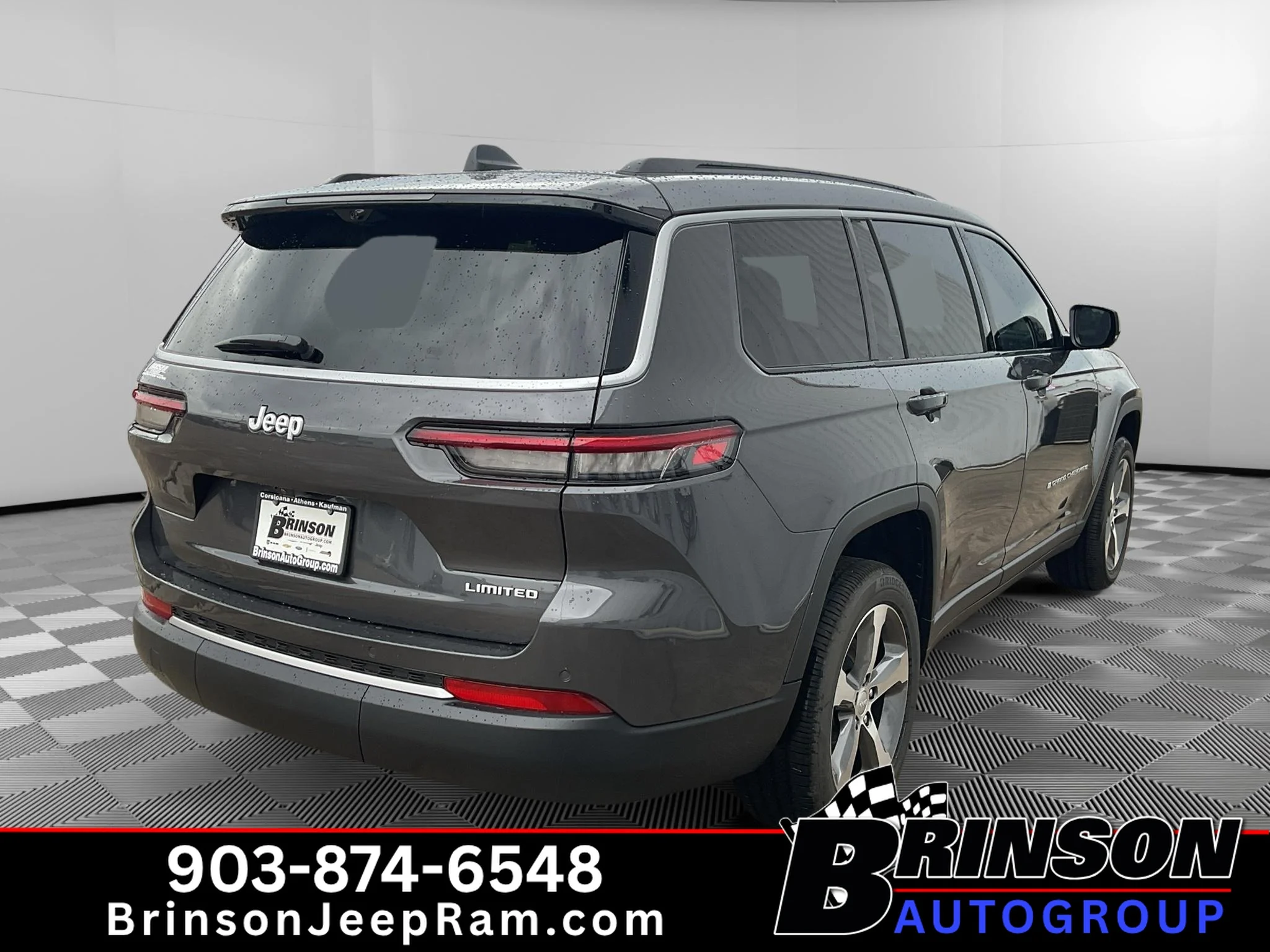 New 2026 Baltic Gray Metallic Clear-Coat Exterior Paint Jeep Limited image 5