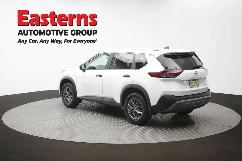 Used 2023 White Nissan S image 64