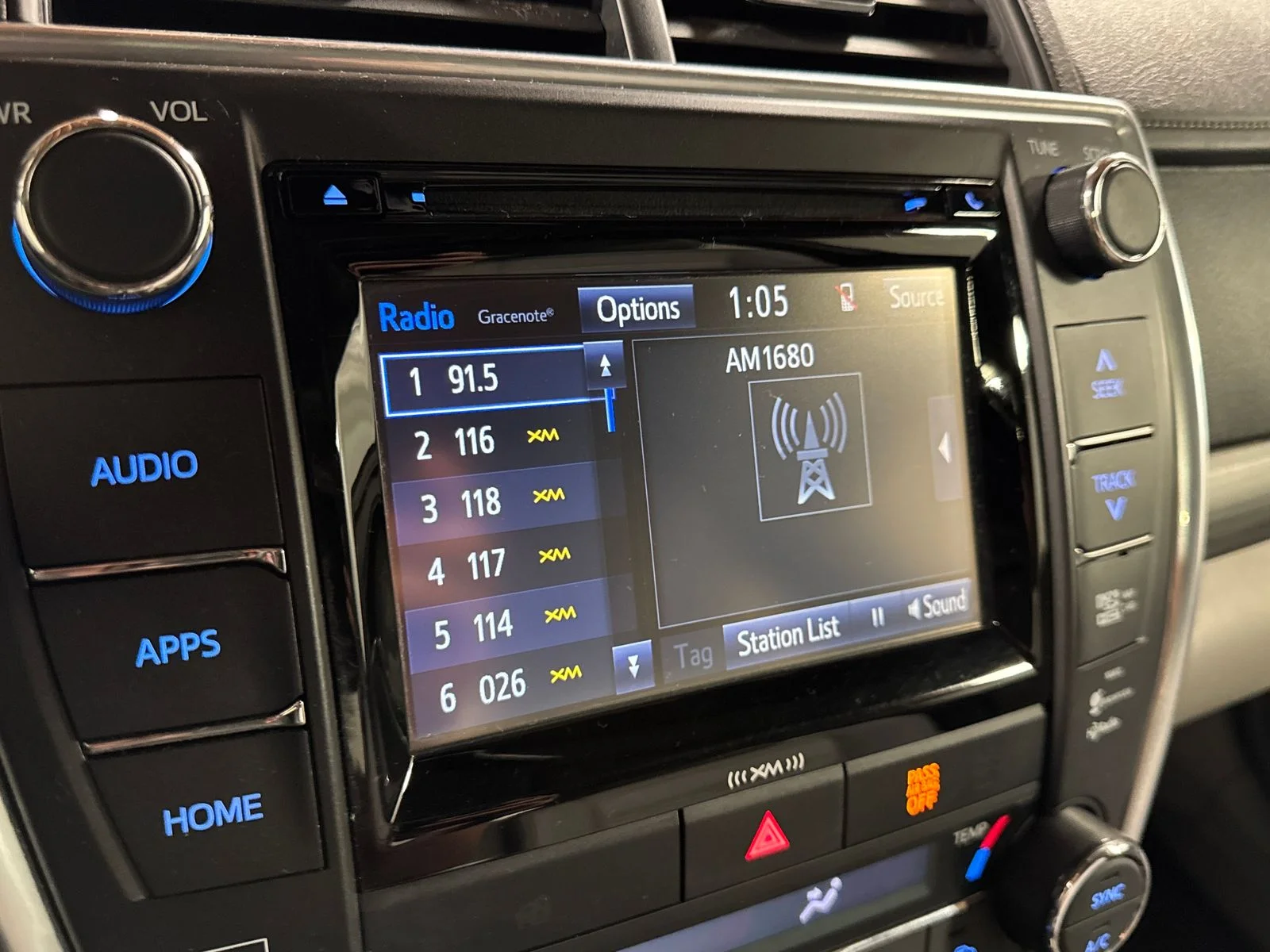 Used 2016 Celestial Silver Metallic Toyota XLE image 21