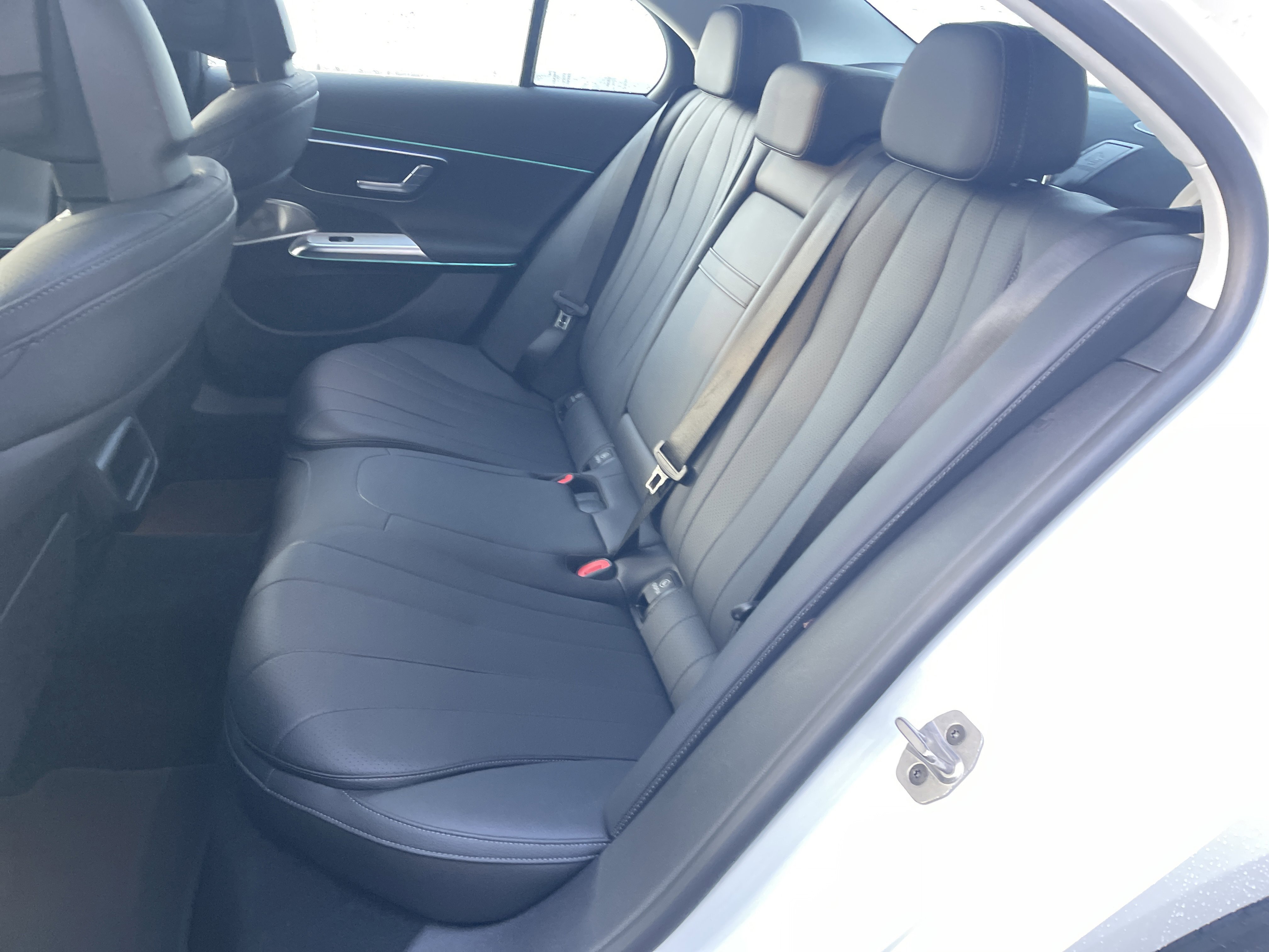 Certified Used 2025 Polar White Mercedes-Benz E 350 4MATIC® Sedan image 41