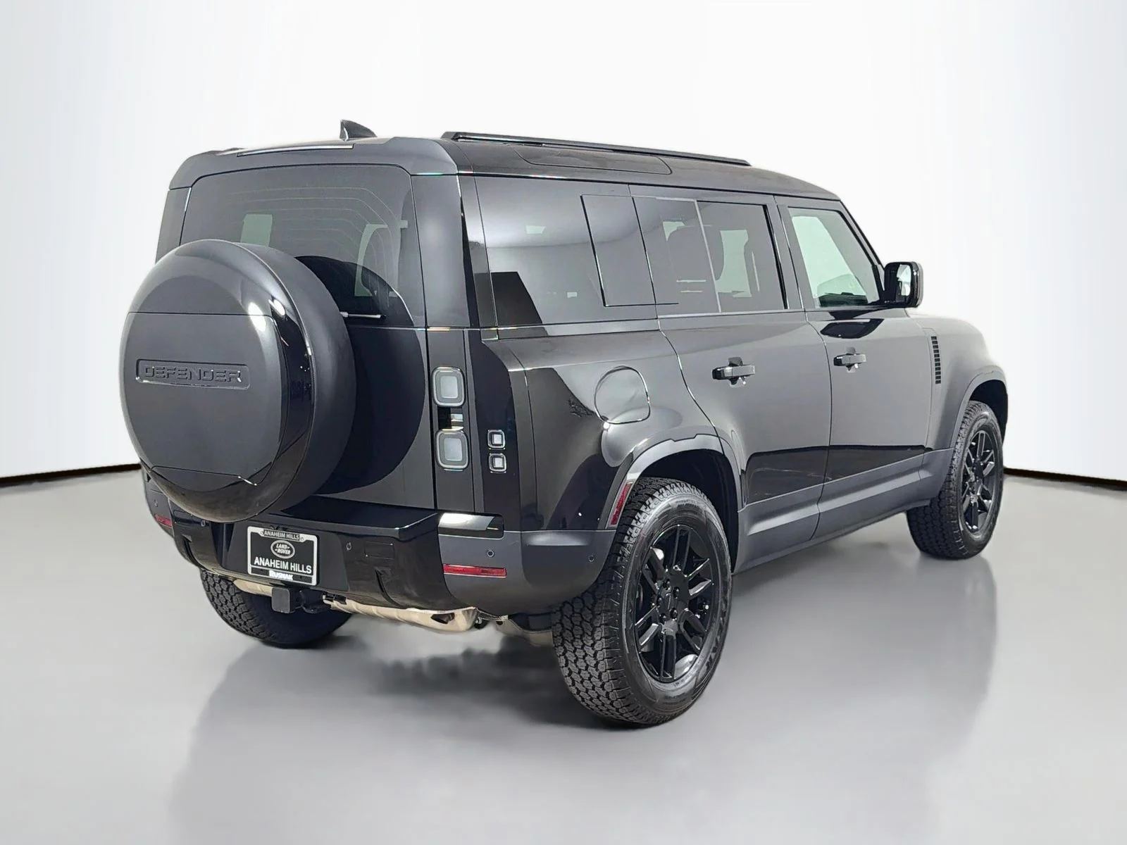New 2026 Santorini Black Land Rover S image 5