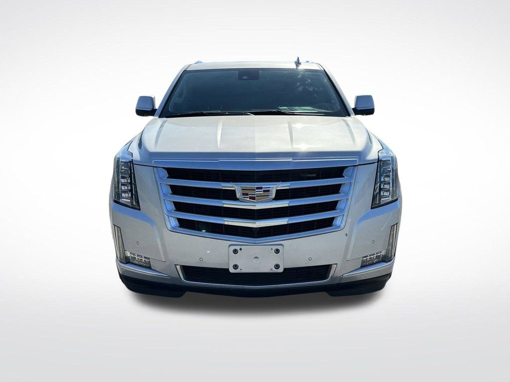 Used 2020 Silver Cadillac Luxury image 3