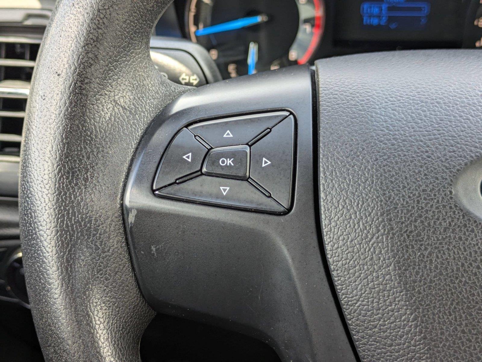 Used 2019  Ford XL image 13