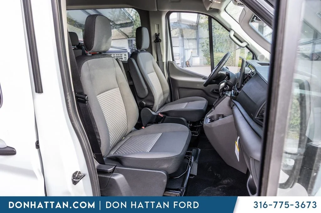 New 2026 Oxford White Ford Passenger Van XLT image 22