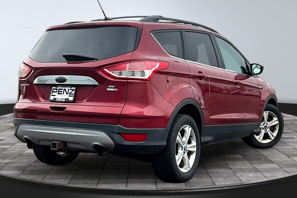 Used 2013 Red Ford SE image 6
