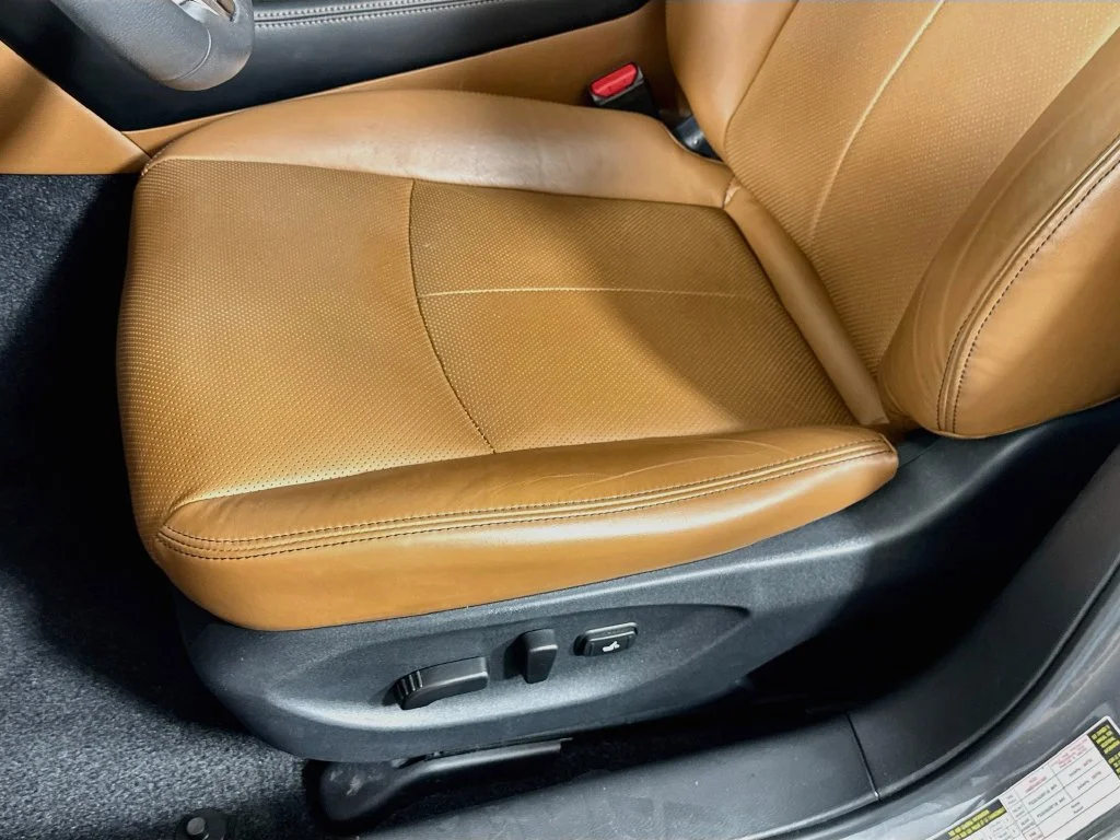Certified Used 2023 Gray INFINITI LUXE image 25