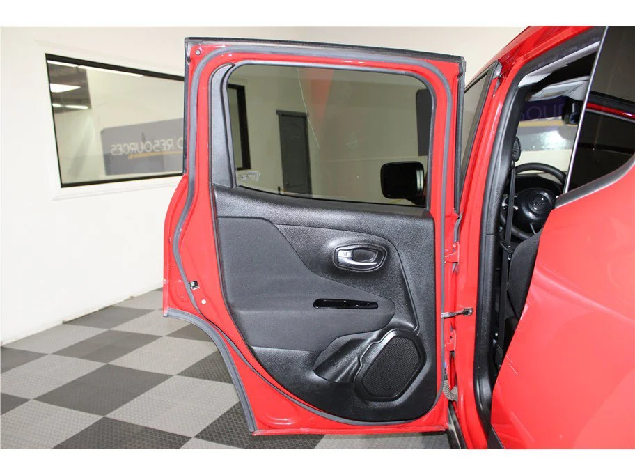 Used 2021 Colorado Red Clearcoat Jeep Jeepster image 13