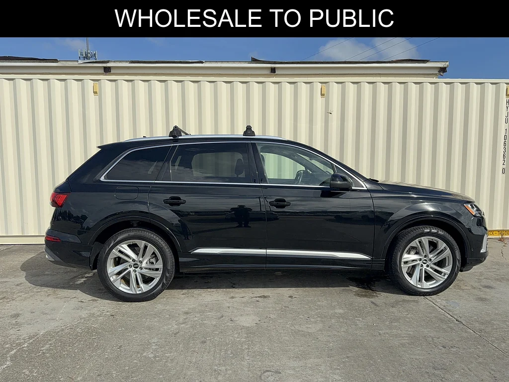 Used 2022 Mythos Black Metallic Audi 3.0T quattro Premium Plus image 2