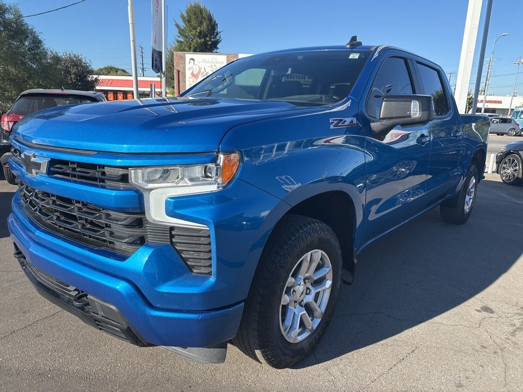 2022 Chevrolet Silverado 1500 RST photo 2