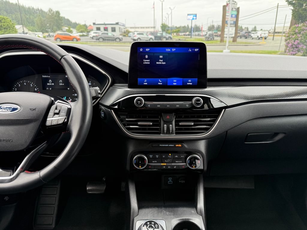 Used 2022 Gray Ford SEL image 25