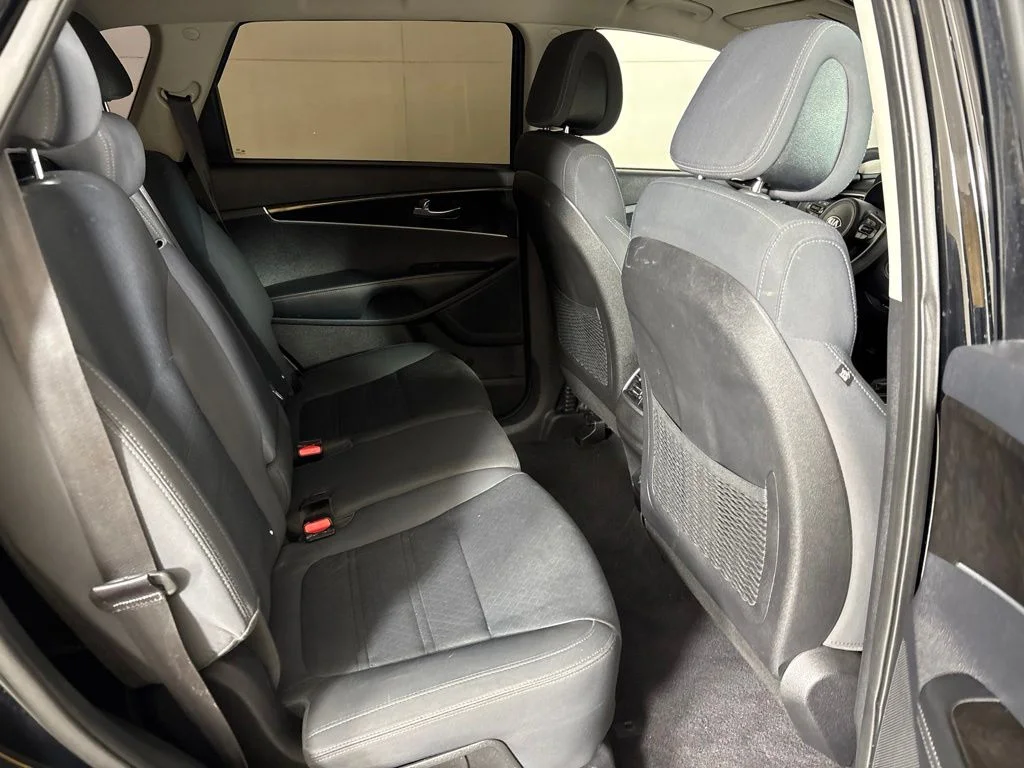 Used 2016 Black Kia LX image 16