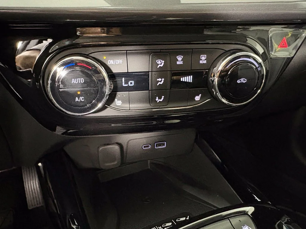 New 2026 Cacti Green Chevrolet ACTIV image 36