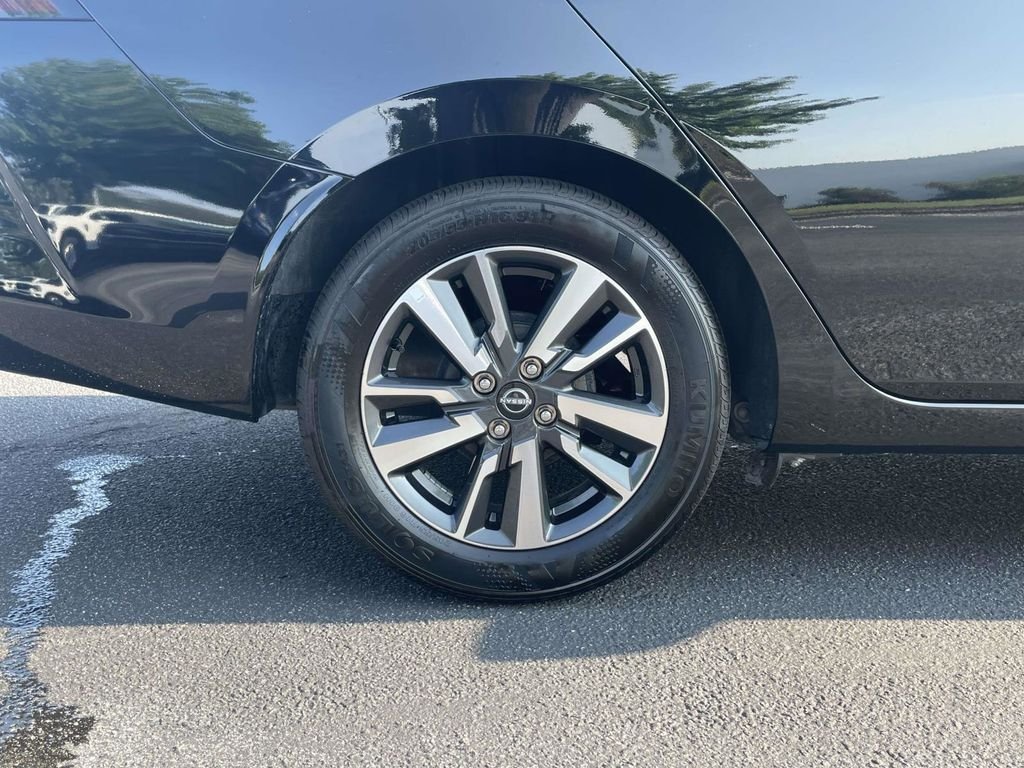 2025 Nissan Versa Sedan SV - Photo 9