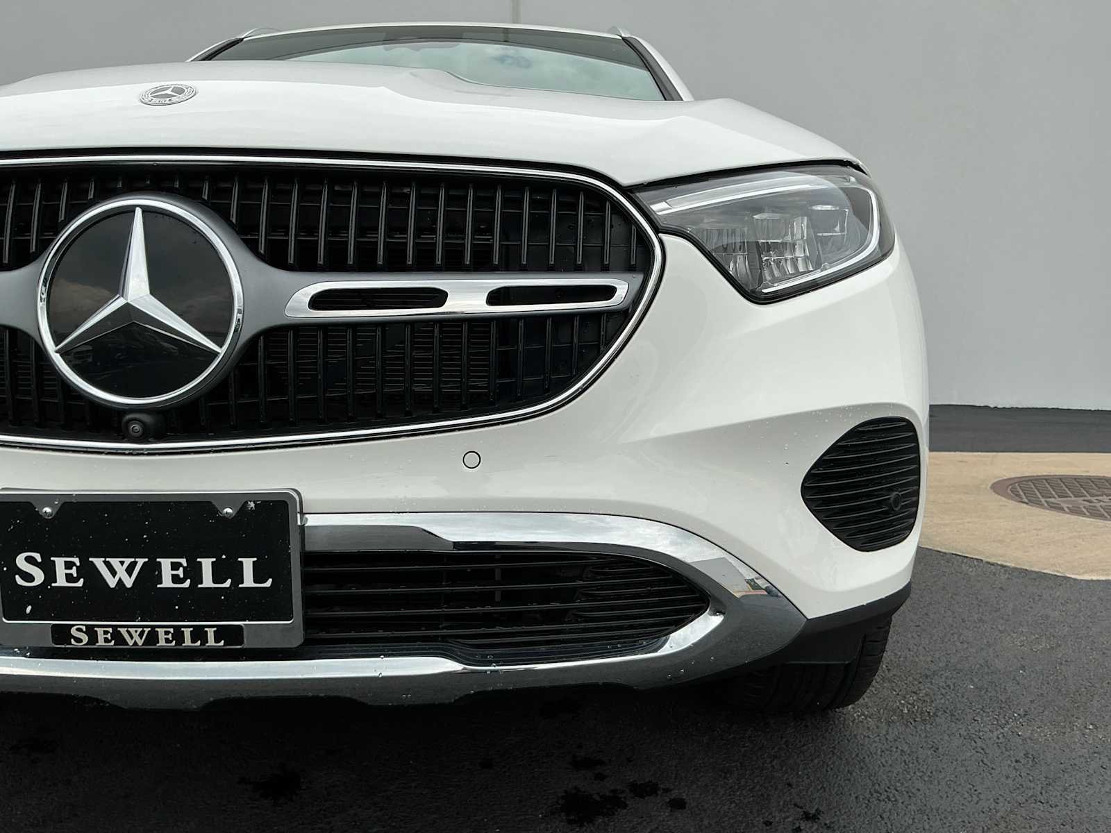 Certified Used 2026 Polar White Mercedes-Benz GLC 300 image 7