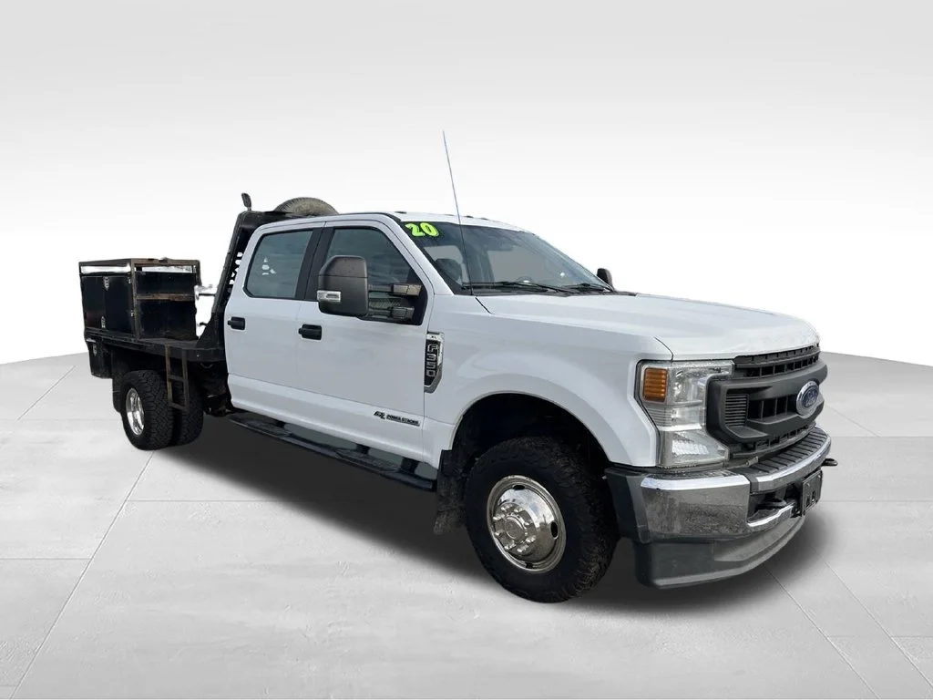 Used 2022 White Ford XL image 3