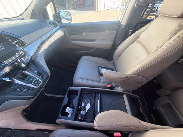 Used 2024 White Honda EX-L image 22