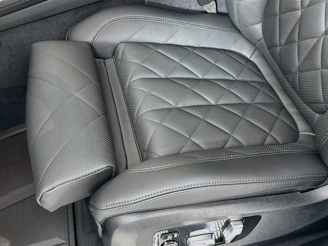 Used 2027 Gray Metallic BMW xDrive40i image 20