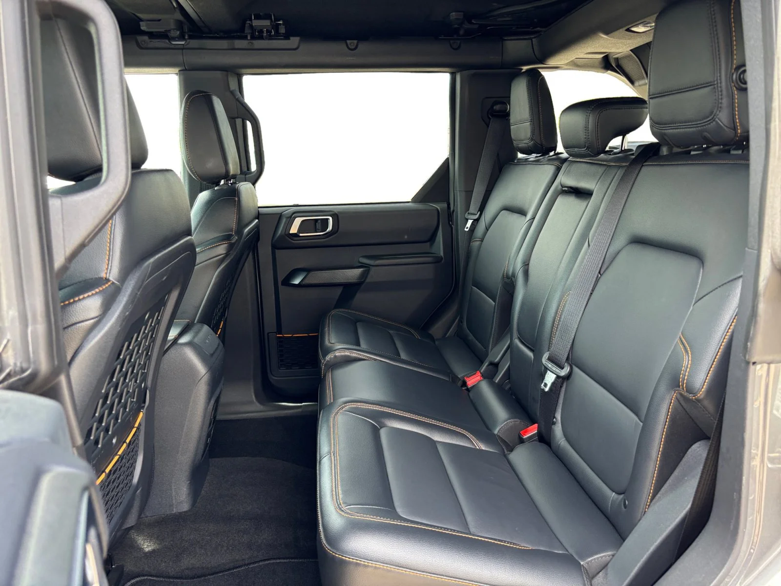 Used 2024 Gray Ford Badlands image 16