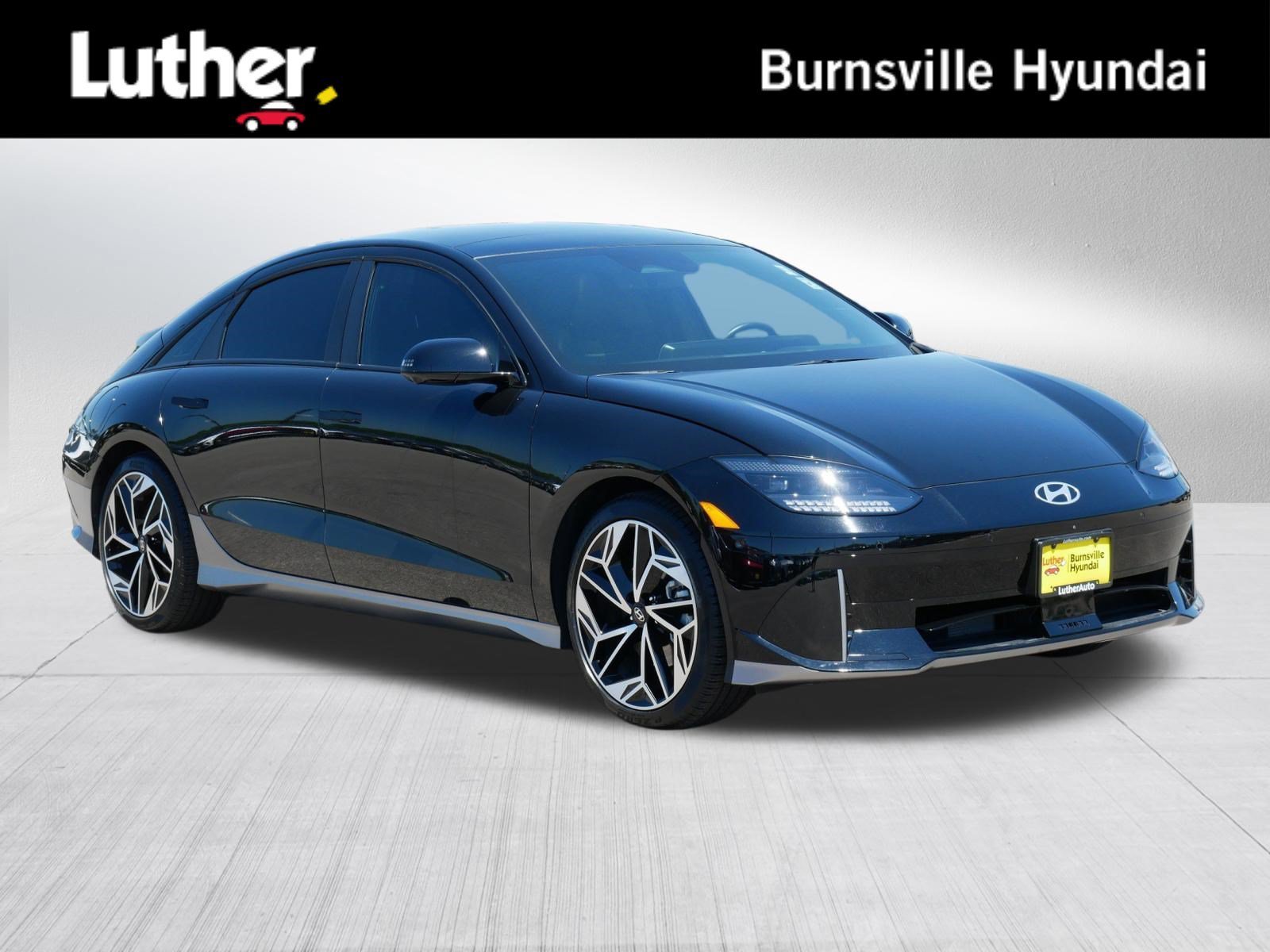 Certified Used 2023 Onyx Black Hyundai Limited image 1