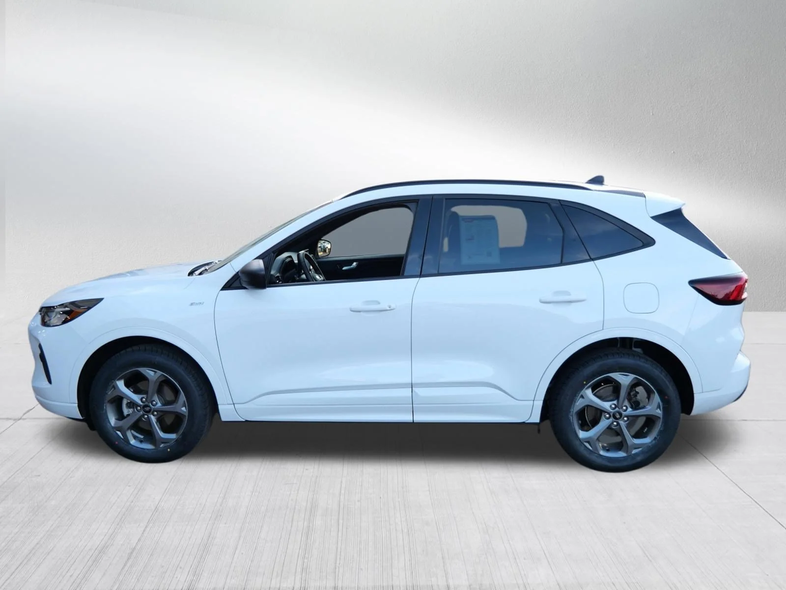 Certified Used 2023 Oxford White Ford ST-Line image 4
