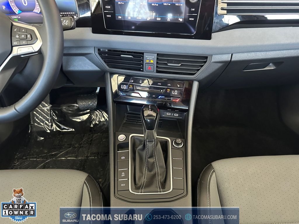 2025 Volkswagen Jetta SE - Photo 15