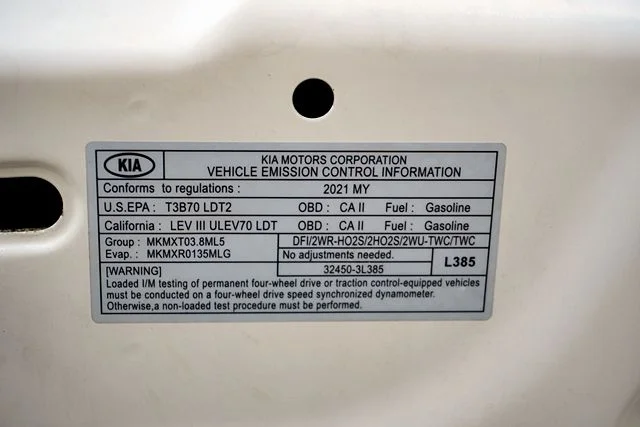 Used 2021 White Kia EX image 36