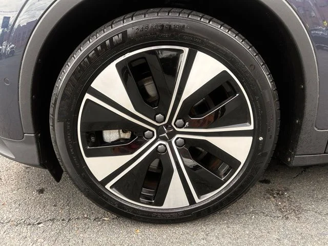 Used 2024  Polestar Long Range Dual Motor image 31