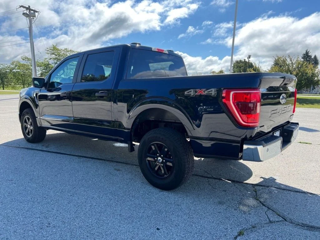 Used 2023 Blue Ford XLT image 5