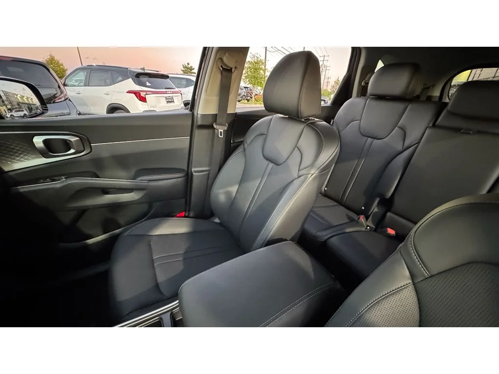 New 2026 Blk Kia S image 10