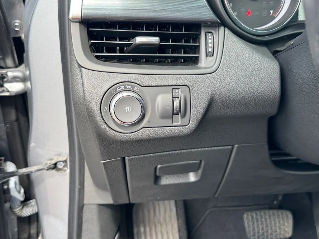 Used 2020 Gray Buick Essence image 18