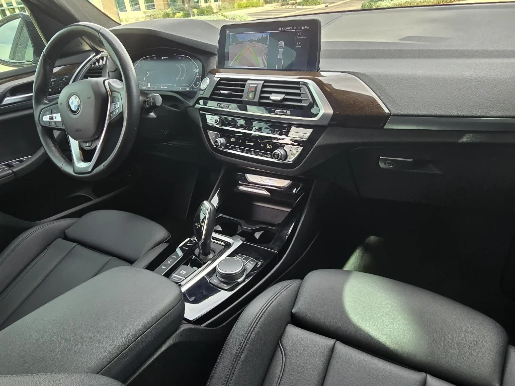 Used 2021 Glacier Silver Metallic BMW xDrive30e image 28