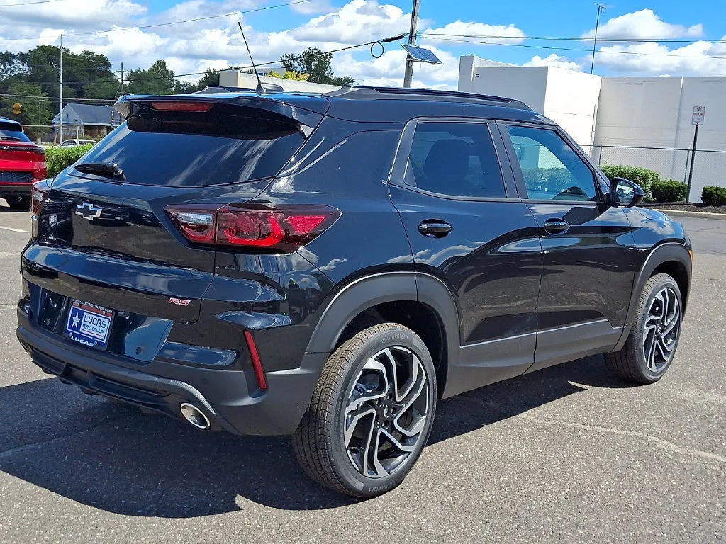 New 2026 Mosaic Black Metallic Chevrolet RS image 8