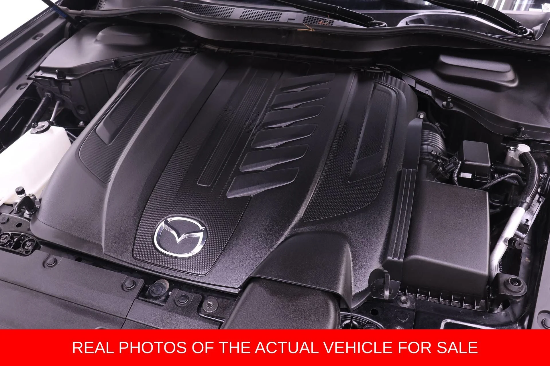 2025 Mazda CX-90 Preferred Package - Photo 17