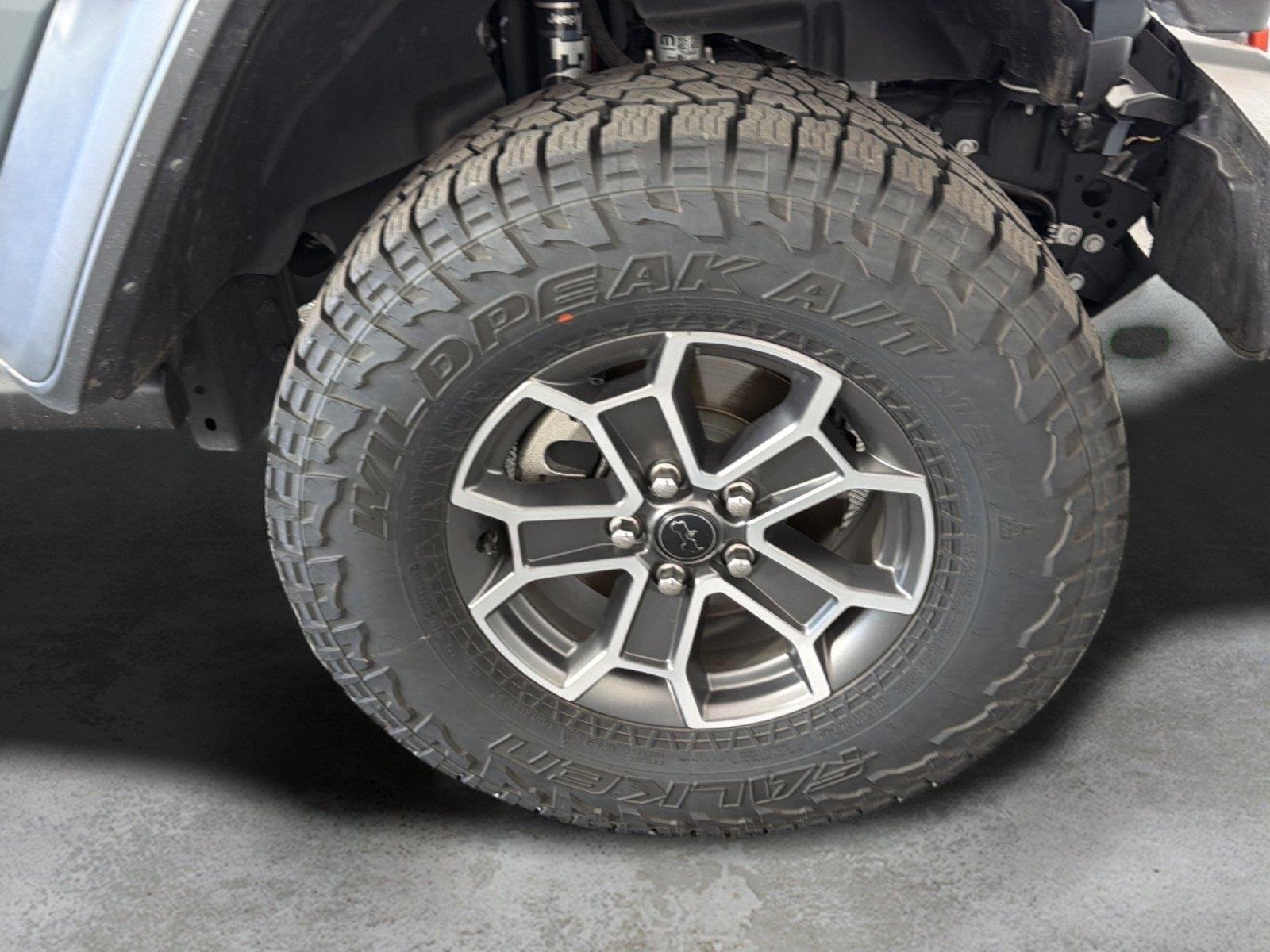Used 2024 Anvil Clear Coat Jeep Mojave image 38