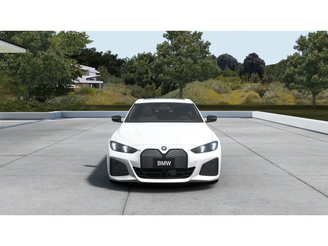 New 2026 Alpine White BMW eDrive40 image 3