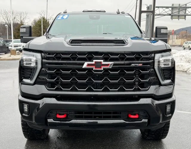 2024 Chevrolet Silverado 2500HD ZR2 - Photo 12