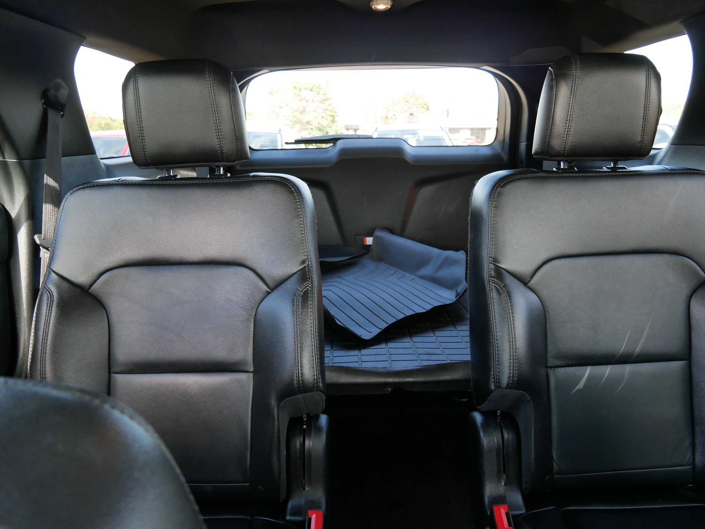 2017 Ford Explorer XLT - Photo 13