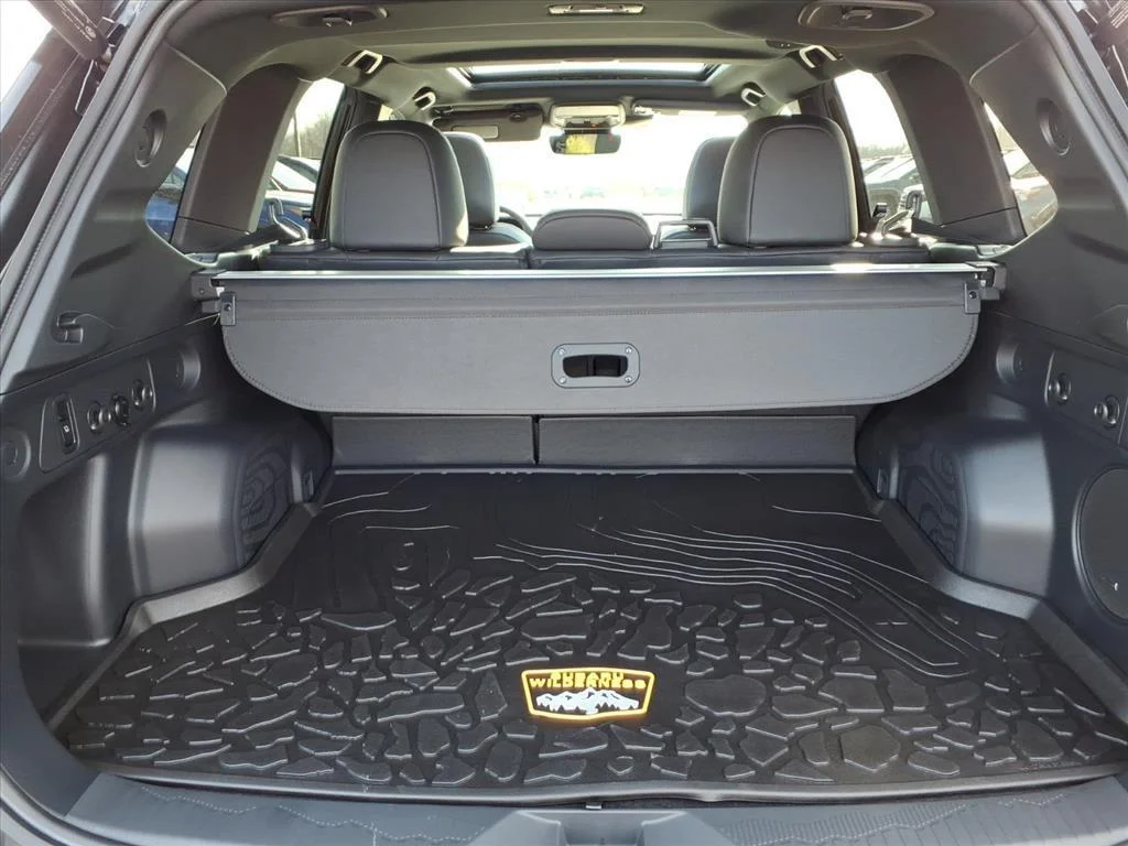 New 2026 CRYSTAL BLACK SILICA Subaru Wilderness image 18