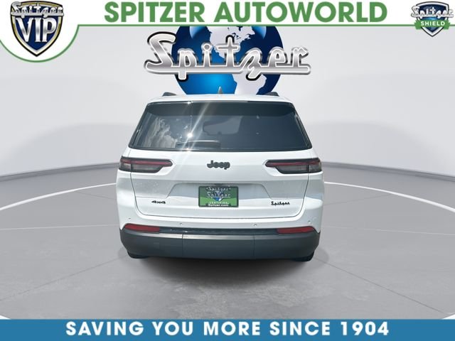 Used 2023 White Jeep Altitude image 8