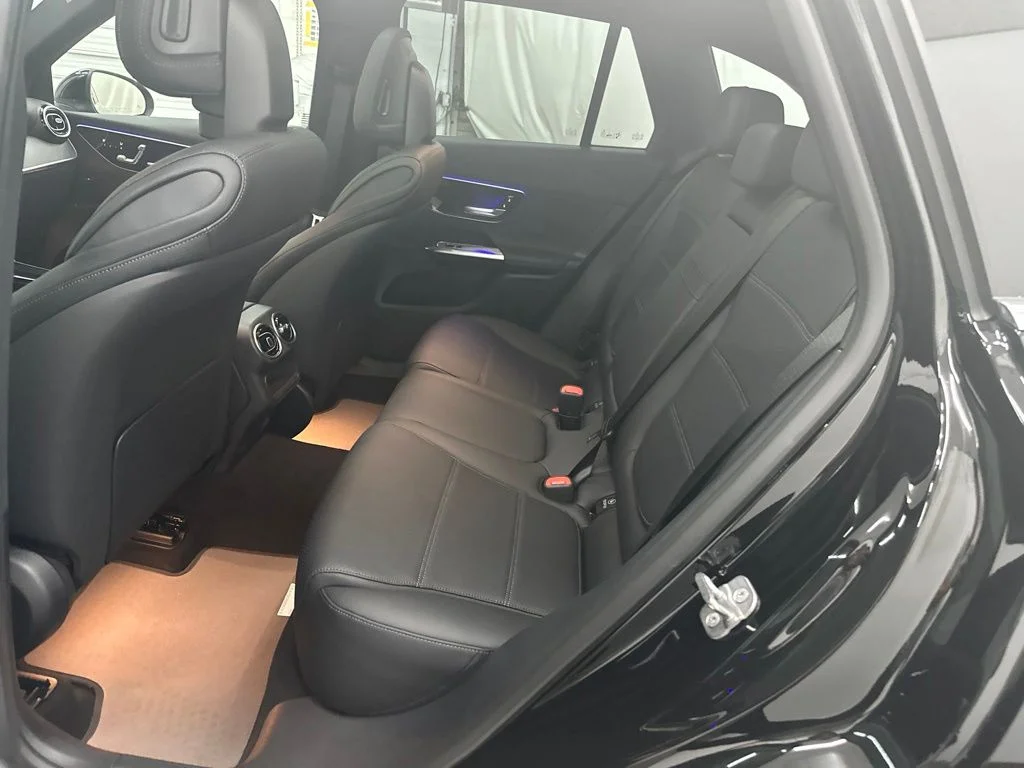 New 2026 Black Mercedes-Benz GLC 300 image 23