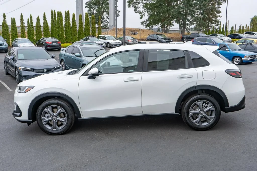 Certified Used 2026 Platinum White Pearl Honda AWD LX image 37