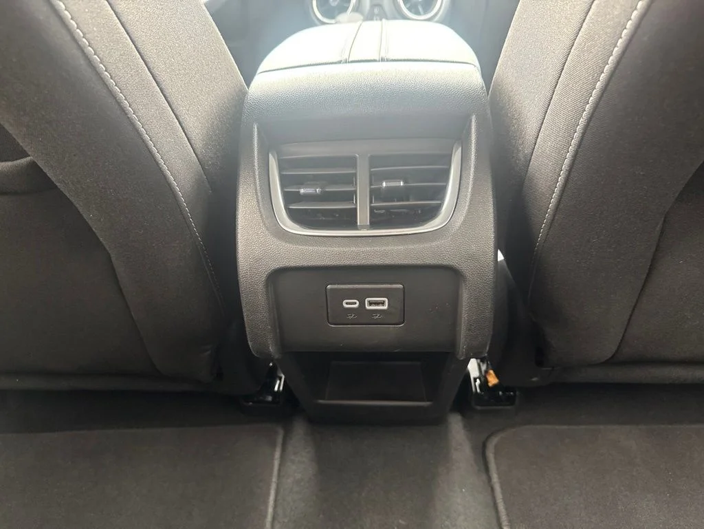 Used 2025 White Chevrolet LT image 27