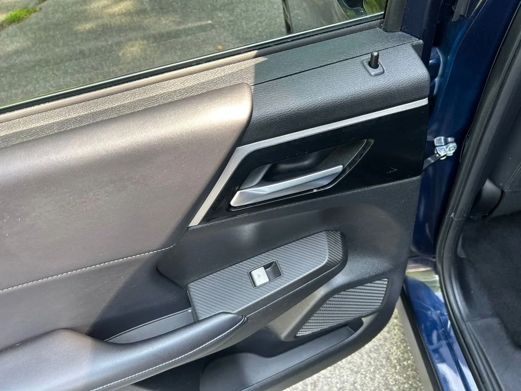 Used 2024 Black Mitsubishi SE image 26
