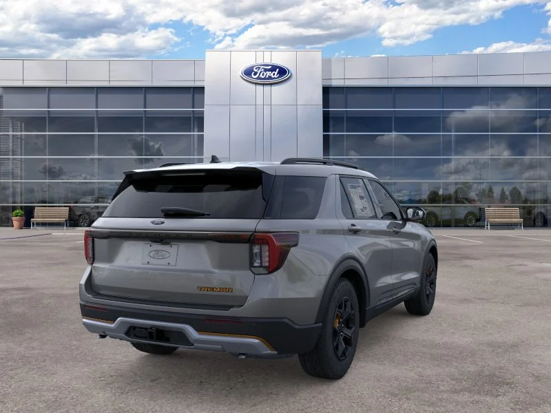 New 2026 Carbonized Gray Metallic Ford Tremor® image 8