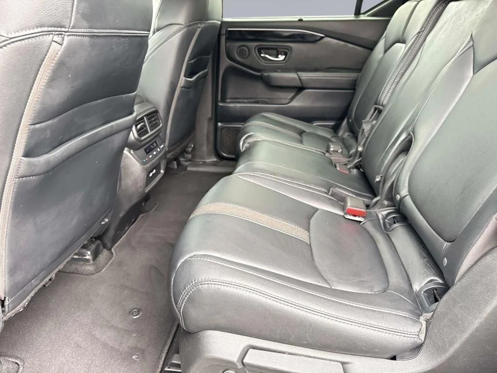Used 2023  Honda Touring image 16